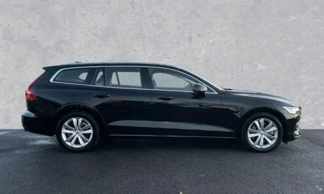 VOLVO V60 Image 4