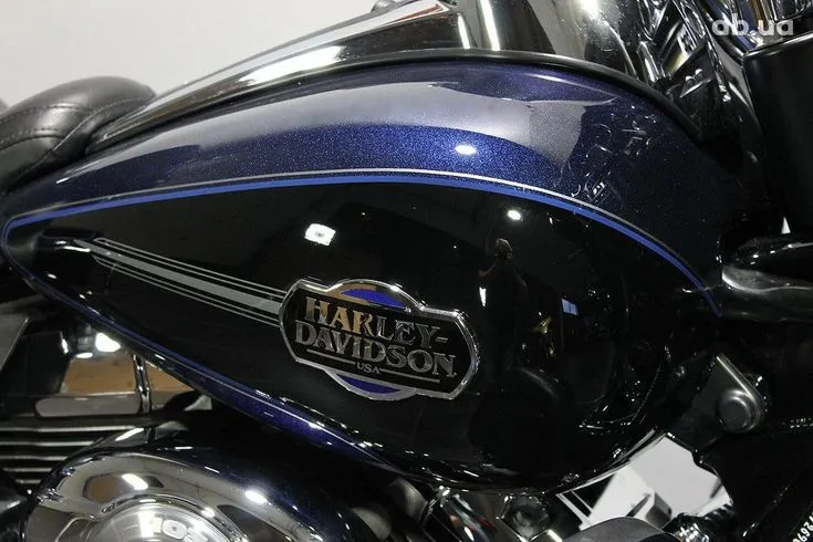 Harley-Davidson FLHTCU Image 2